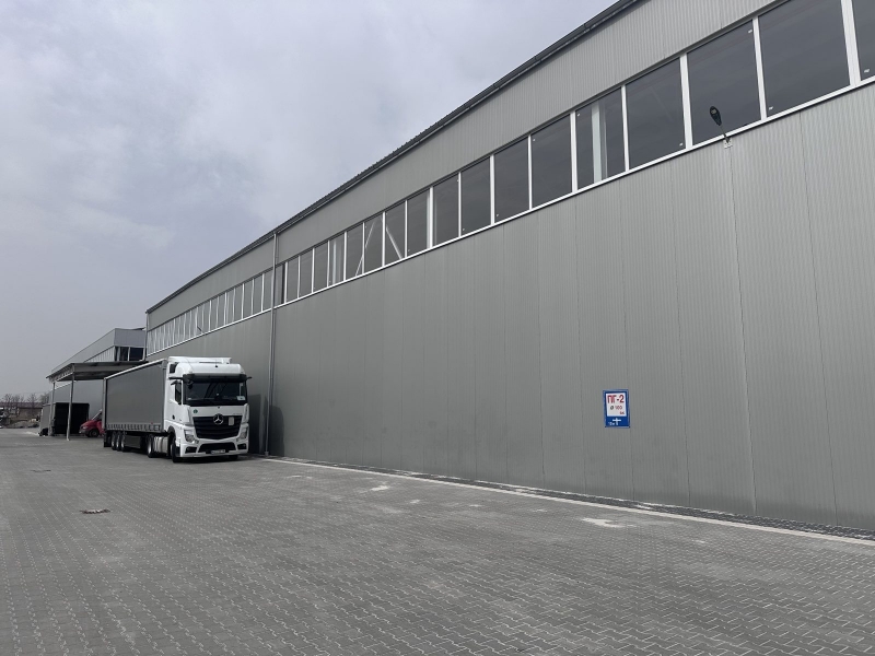 Вільні приміщення площею 1761 кв.м. на вул.Долинській (виробничо-складські)