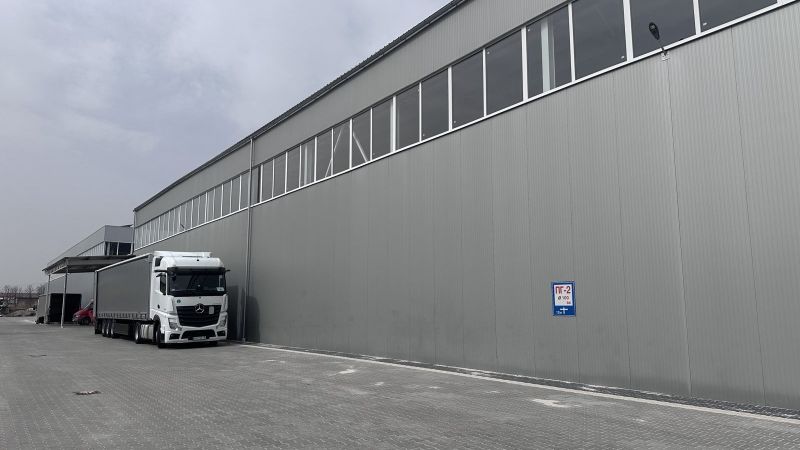 Вільні приміщення площею 1761 кв.м. на вул.Долинській (виробничо-складські)