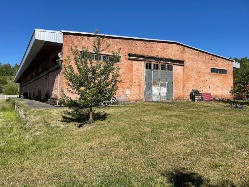 Виробниче приміщення площею 1300 кв.м на вул.Окружна