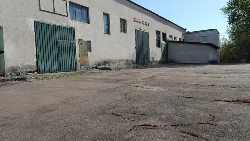 Виробничо-складське приміщення  площею 758  кв. м. по вул. Хмельницького