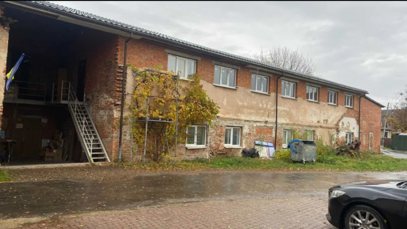 Виробничо-складські приміщення на вул. Вітовського 1100 кв.м