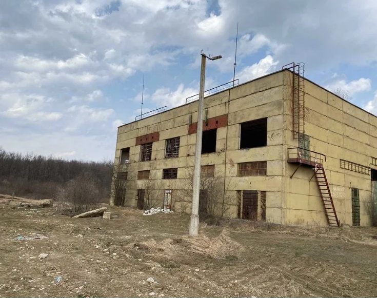 Виробничо-складське приміщення  площею 1000 м.кв. у с.Пійло.  Оренда/ продаж 